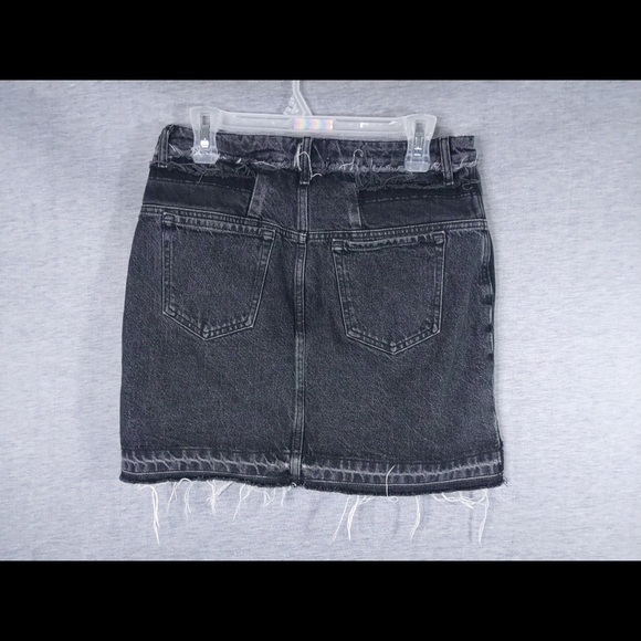Zara Distressed Raw Hem Denim Mini Skirt with Double Front Zip Detail - Picture 2 of 9